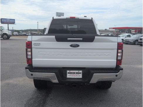Used 2021 Ford F250 Lariat w/ Chrome Package image 4