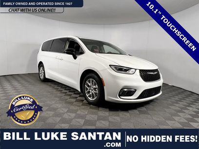 Used 2024 Chrysler Pacifica Touring-L