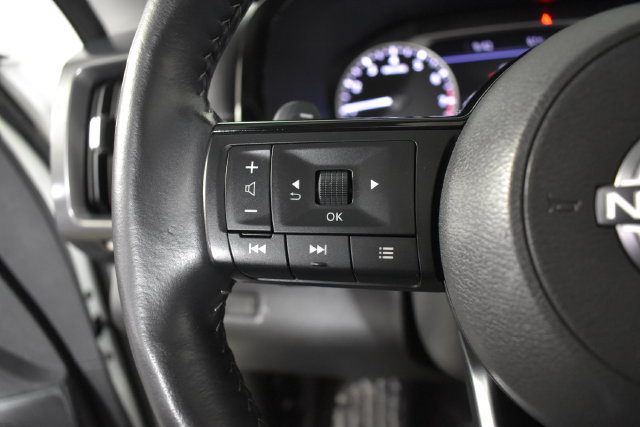 Certified 2024 Nissan Pathfinder SL w/ SL Premium Package AWD/4WD image 16