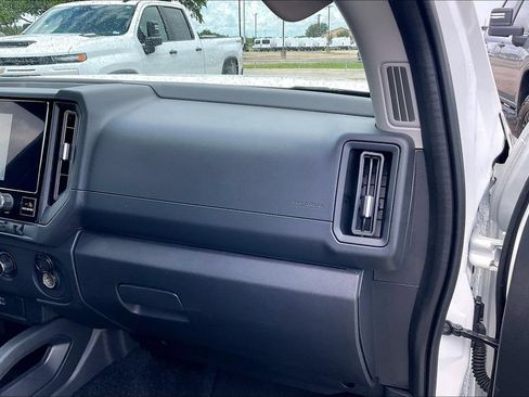 Used 2025 Nissan Frontier S RWD image 20
