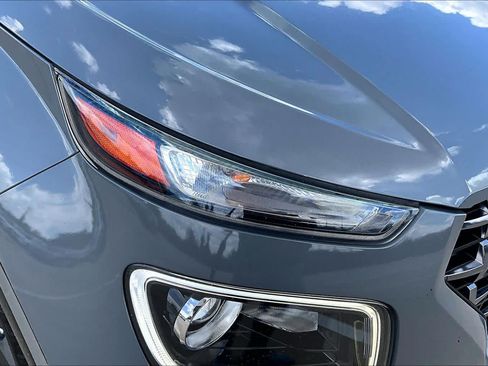 Used 2021 Hyundai Venue SEL w/ Premium Package FWD image 27