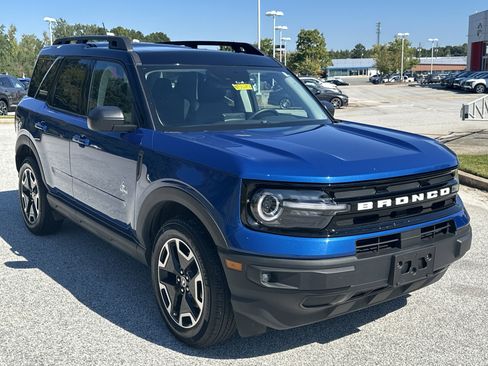 Used 2024 Ford Bronco Sport Outer Banks w/ Tech Package image 3