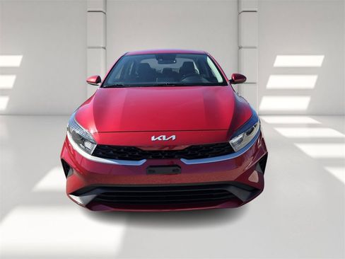 Used 2023 Kia Forte LXS image 2