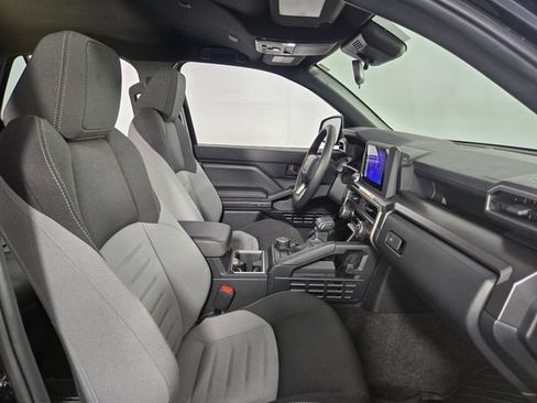 Used 2025 Toyota 4Runner TRD Off-Road AWD/4WD image 16
