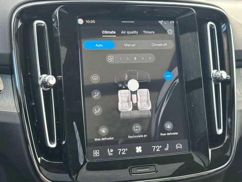 New 2026 Volvo XC40 B5 Ultra w/ Climate Package image 28