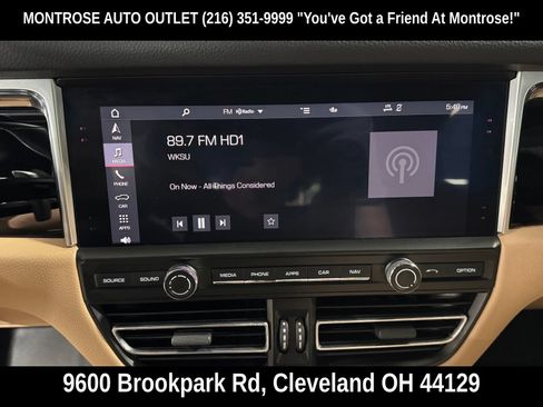 Used 2020 Porsche Macan AWD/4WD image 28