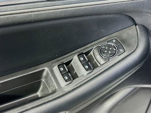 Used 2021 Ford Edge SEL image 17