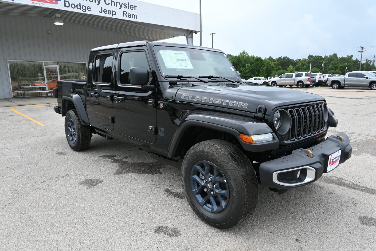 New 2026 Jeep Gladiator Sport AWD/4WD image 4