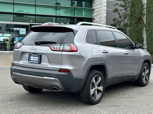 Used 2019 Jeep Cherokee Limited w/ Luxury Group image 5