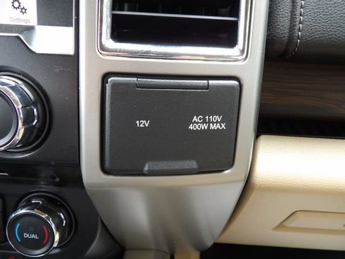 Used 2017 Ford F150 Lariat AWD/4WD image 32