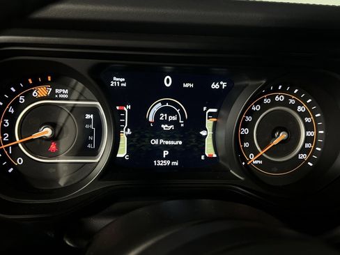 Certified 2025 Jeep Wrangler Unlimited Rubicon image 18