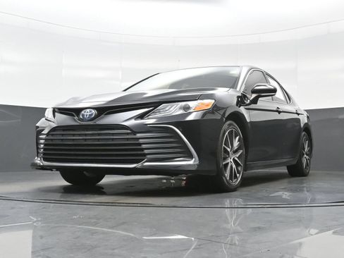 Used 2022 Toyota Camry XLE FWD image 26