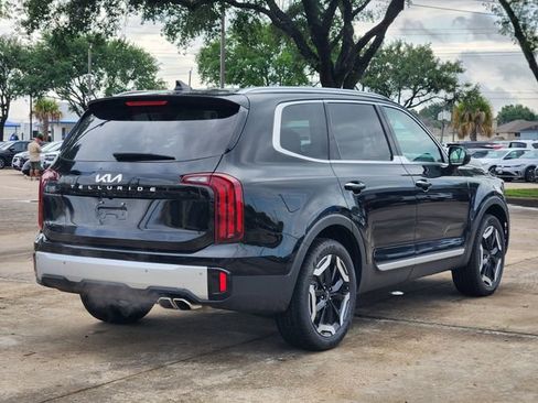 Used 2025 Kia Telluride S FWD image 7
