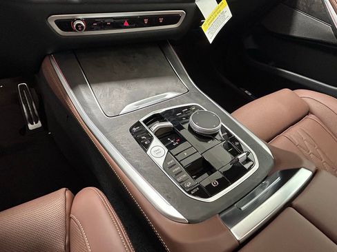 Used 2026 BMW X5 xDrive50e w/ M Sport Package image 22