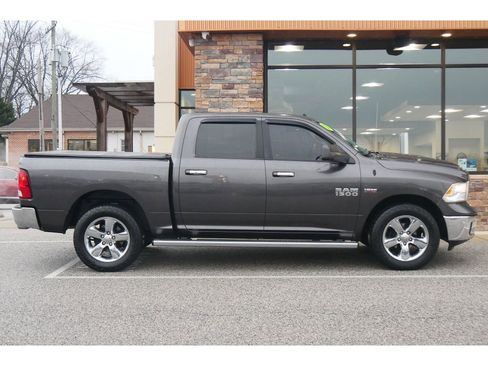 Used 2018 RAM 1500 Big Horn image 2