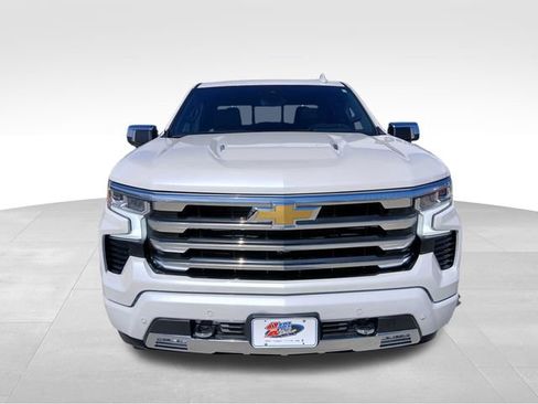 Certified 2025 Chevrolet Silverado 1500 High Country w/ High Country Premium Package AWD/4WD image 8