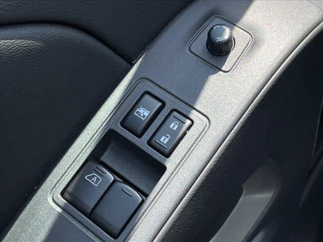 Certified 2025 Nissan Frontier SV RWD image 16