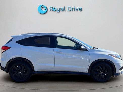 Used 2021 Honda HR-V Sport image 6