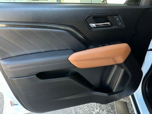 Certified 2024 GMC Canyon AT4 w/ Technology Package image 11