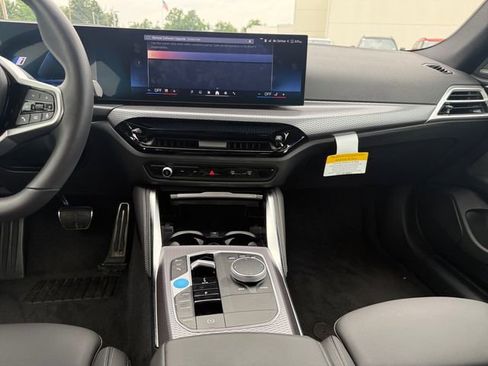 Used 2025 BMW i4 xDrive40i w/ M Sport Package AWD/4WD image 11