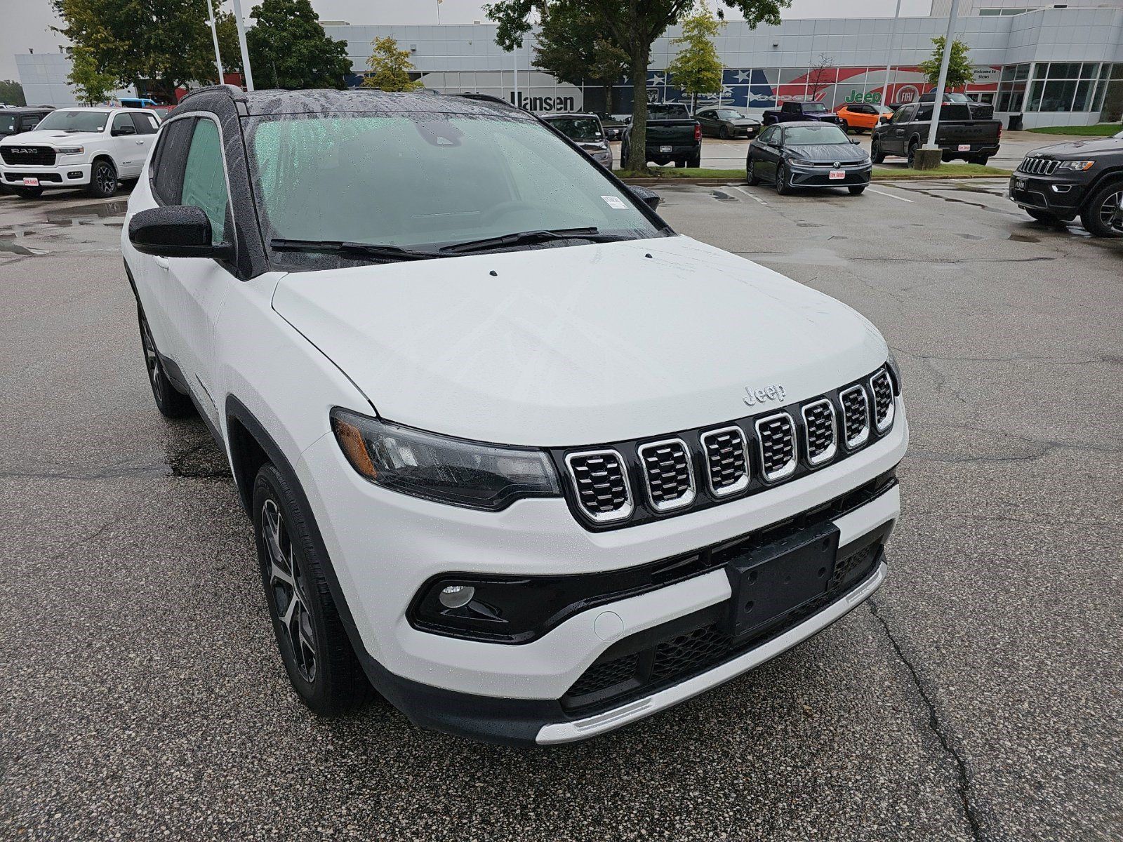 Used 2025 Jeep Compass Limited AWD/4WD image 8