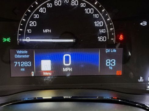 Used 2017 Cadillac XT5 Luxury w/ Driver Awareness Package image 11