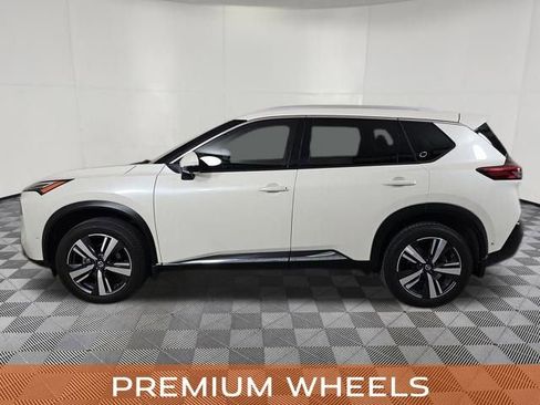 Used 2021 Nissan Rogue Platinum image 11