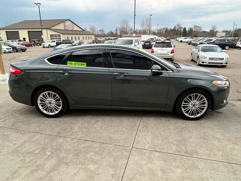 Used 2015 Ford Fusion SE w/ Equipment Group 202A image 4
