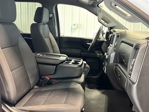 Used 2024 Chevrolet Silverado 2500 Custom w/ Custom Value Package image 34