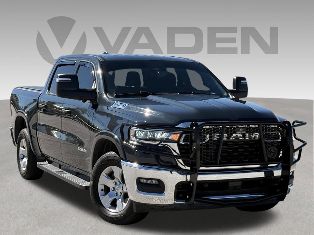 Used 2025 RAM 1500 Big Horn AWD/4WD image 3
