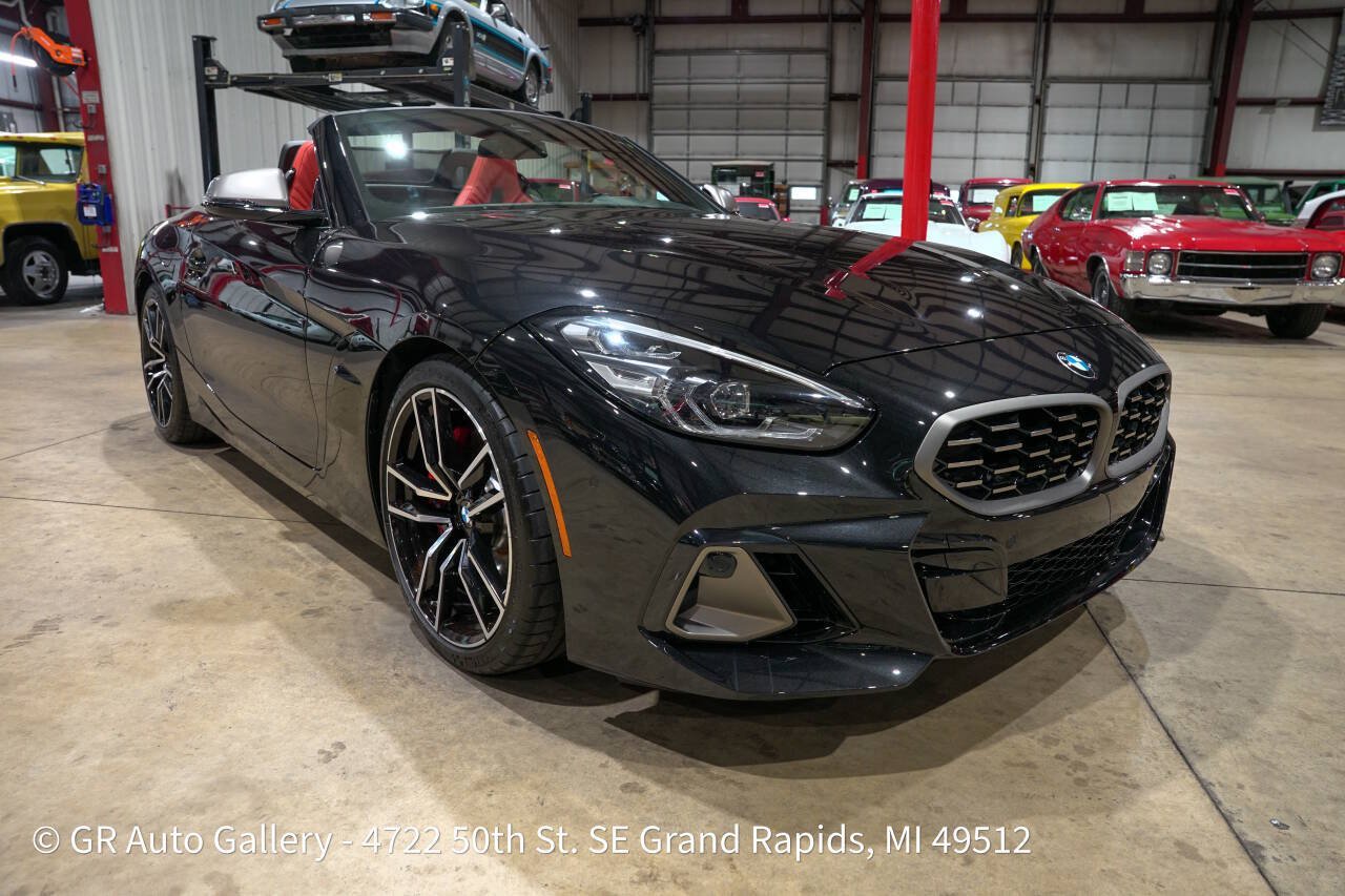 Used 2024 BMW Z4 M40i w/ Premium Package RWD image 12