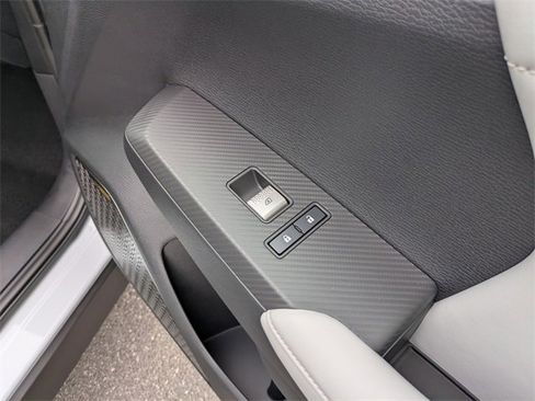 New 2025 Mitsubishi Outlander SE image 35