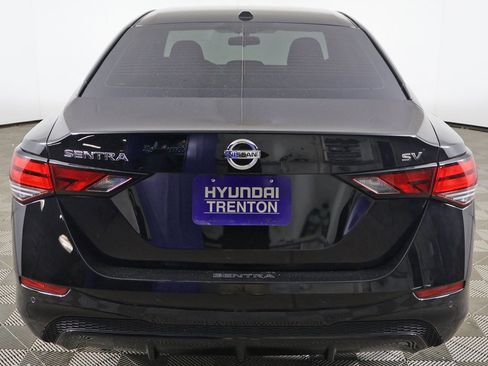 Used 2020 Nissan Sentra SV image 10