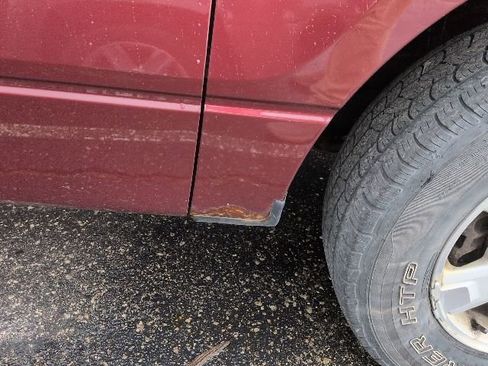 Used 2010 Ford F150 XLT image 4