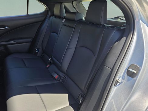 New 2026 Lexus UX 300h FWD image 22