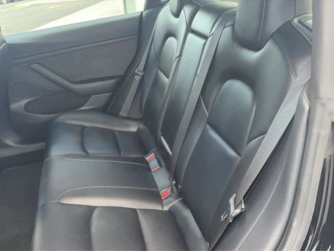 Used 2022 Tesla Model 3 Long Range AWD/4WD image 19