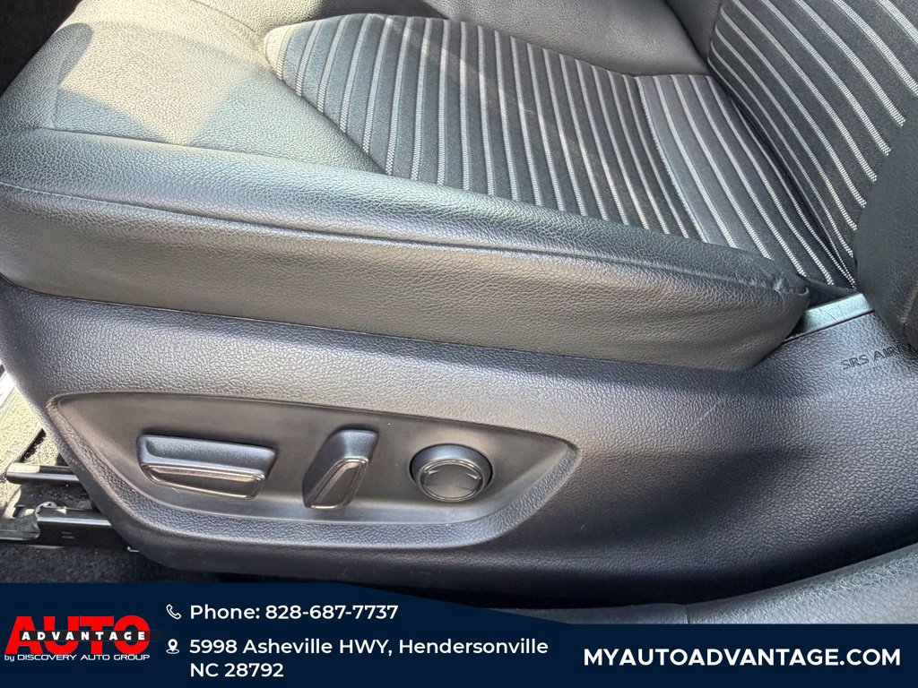 Used 2024 Toyota Camry SE FWD image 25