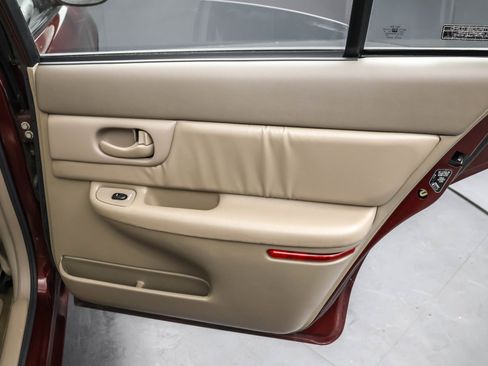 Used 2001 Buick Century Custom w/ Premium Pkg image 16