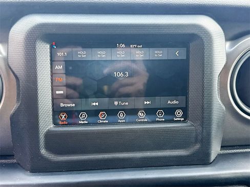 Used 2022 Jeep Gladiator Sport image 16