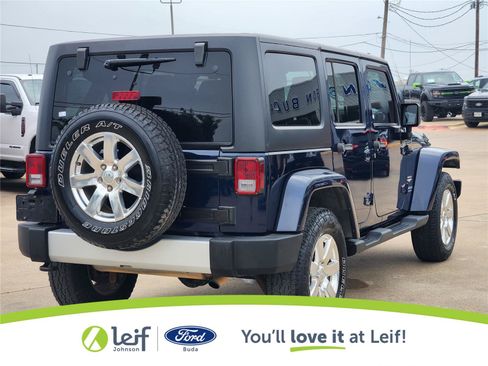 Used 2013 Jeep Wrangler Unlimited Sahara w/ Connectivity Group AWD/4WD image 9