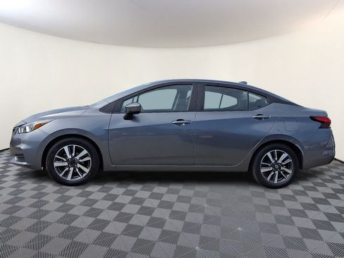 Used 2021 Nissan Versa SV FWD image 8