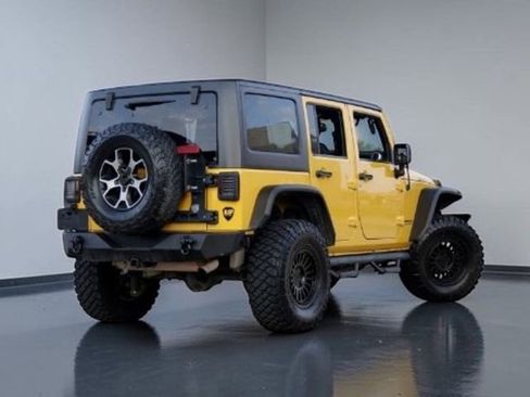 Used 2015 Jeep Wrangler Unlimited Rubicon w/ Connectivity Group image 6