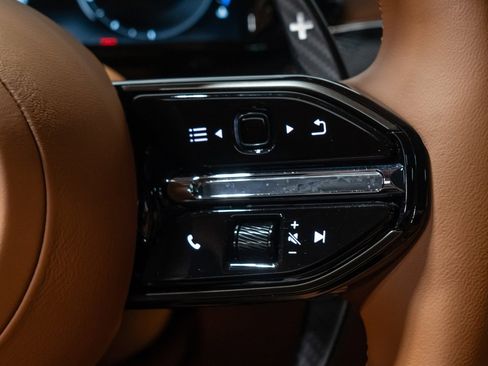 Used 2025 Aston Martin Vanquish image 45