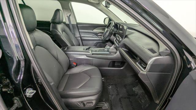 Used 2025 Toyota Grand Highlander AWD image 26