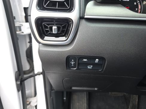 Used 2022 Kia Sorento SX image 17