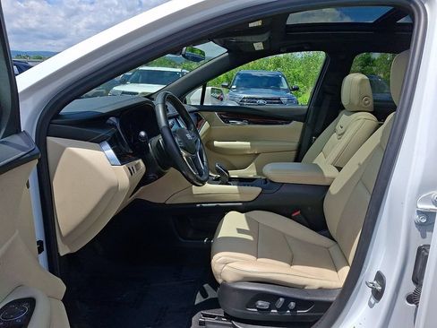 Used 2019 Cadillac XT5 Luxury AWD/4WD image 13
