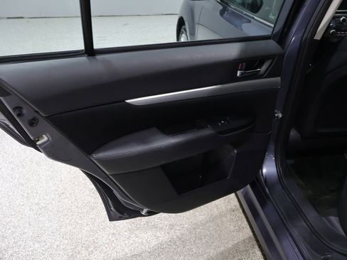 Used 2014 Subaru Legacy 2.5i Premium image 18