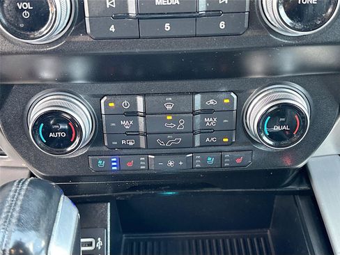 Used 2020 Ford F150 Platinum w/ Equipment Group 701A Luxury AWD/4WD image 16