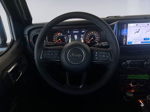 New 2025 Jeep Wrangler Unlimited Rubicon w/ Steel Bumper Group image 13