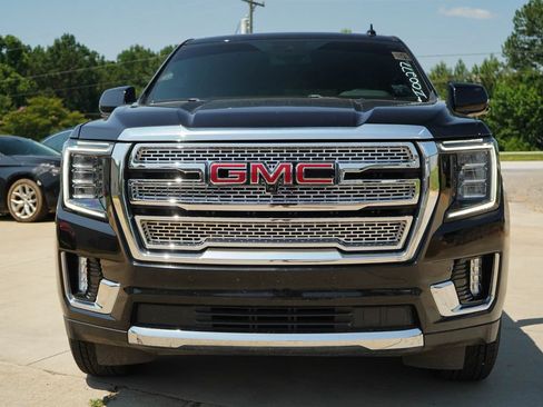Used 2024 GMC Yukon XL SLT w/ SLT Luxury Package AWD/4WD image 17